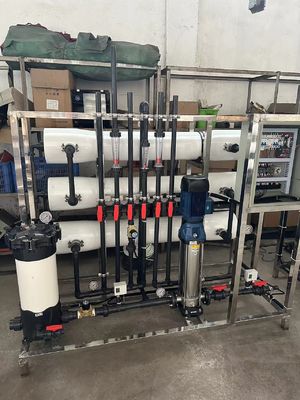 Bon prix Système de filtration de l'eau de l'usine à osmose inverse en 5 étapes 1000-10000 gallons par jour en ligne