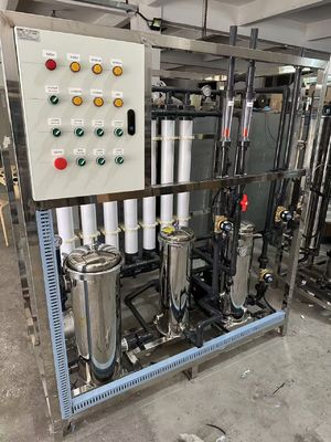 Bon prix Système d'ultrafiltration durable avec technologie d'ultrafiltration et panneau de commande en acier inoxydable 240kg Voltage personnalisé en ligne