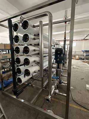 Bon prix Système industriel de purification de l'eau RO Taux de récupération de 50% à 65% pour la consommation en ligne