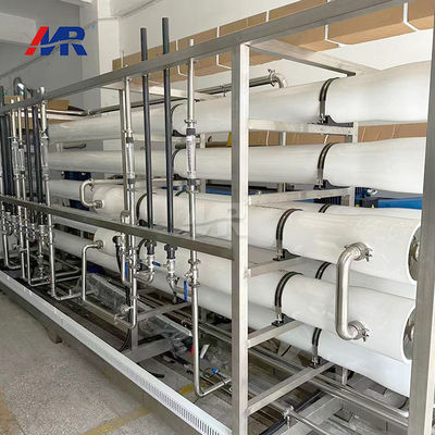 Bon prix Système d'eau d'alimentation en eau salée de type multiple avec osmose inverse (RO) pour eau saumâtre et prétraitement par ultrafiltration/filtre média en ligne